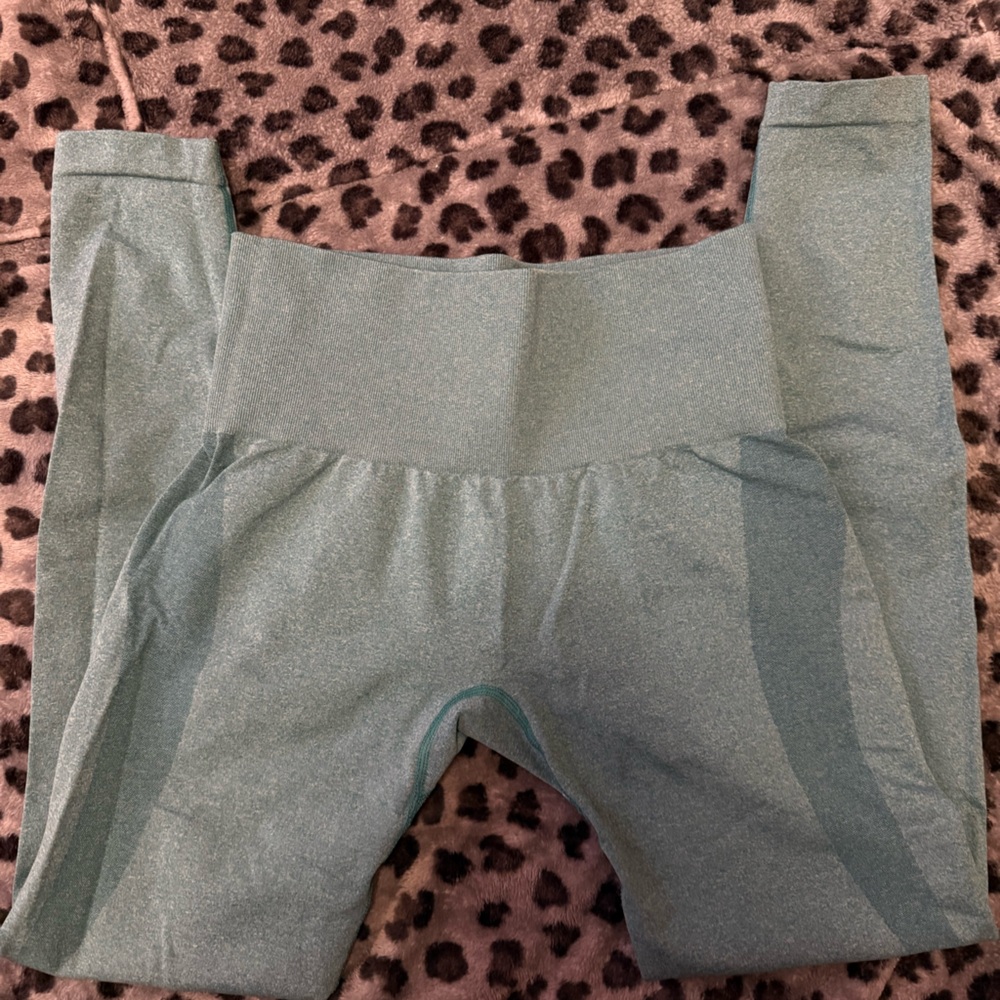 NVGTN Contour Leggings